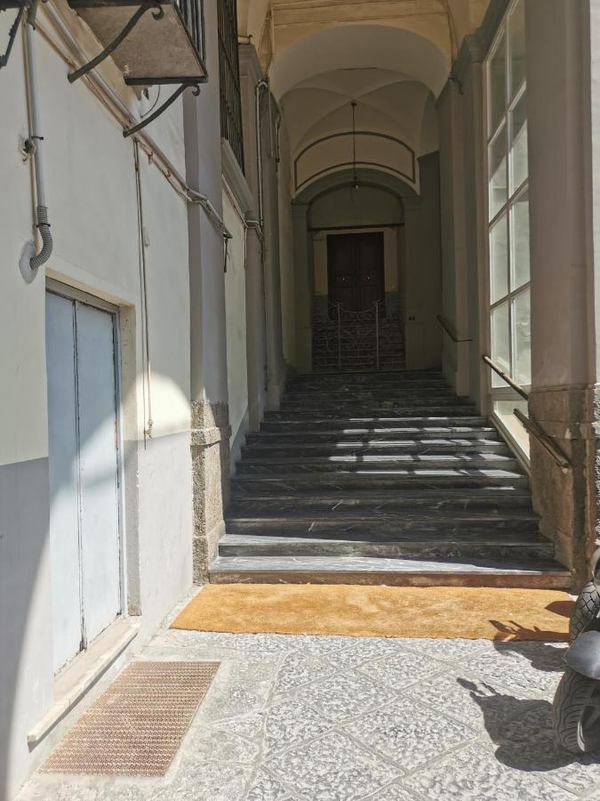 Appartamento Napoli Centro Chiaia Esterno foto